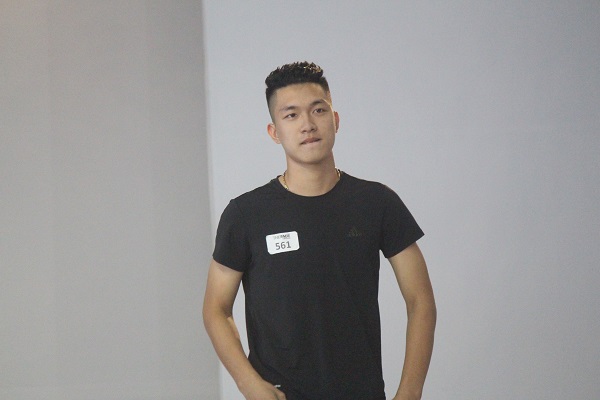 Thánh xéo xắt Nam Trung khiến thí sinh căng thẳng trong buổi casting The Face Thánh xéo xắt Nam Trung khiến thí sinh căng thẳng trong buổi casting The Face
